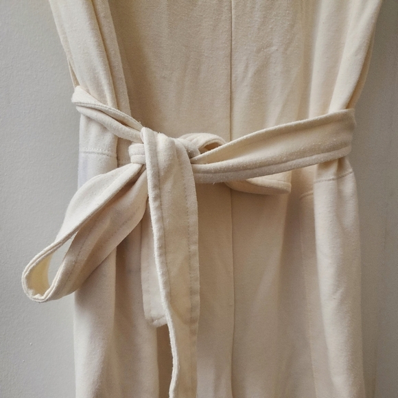 Soft cream jumpsuit - Picture 3 of 5